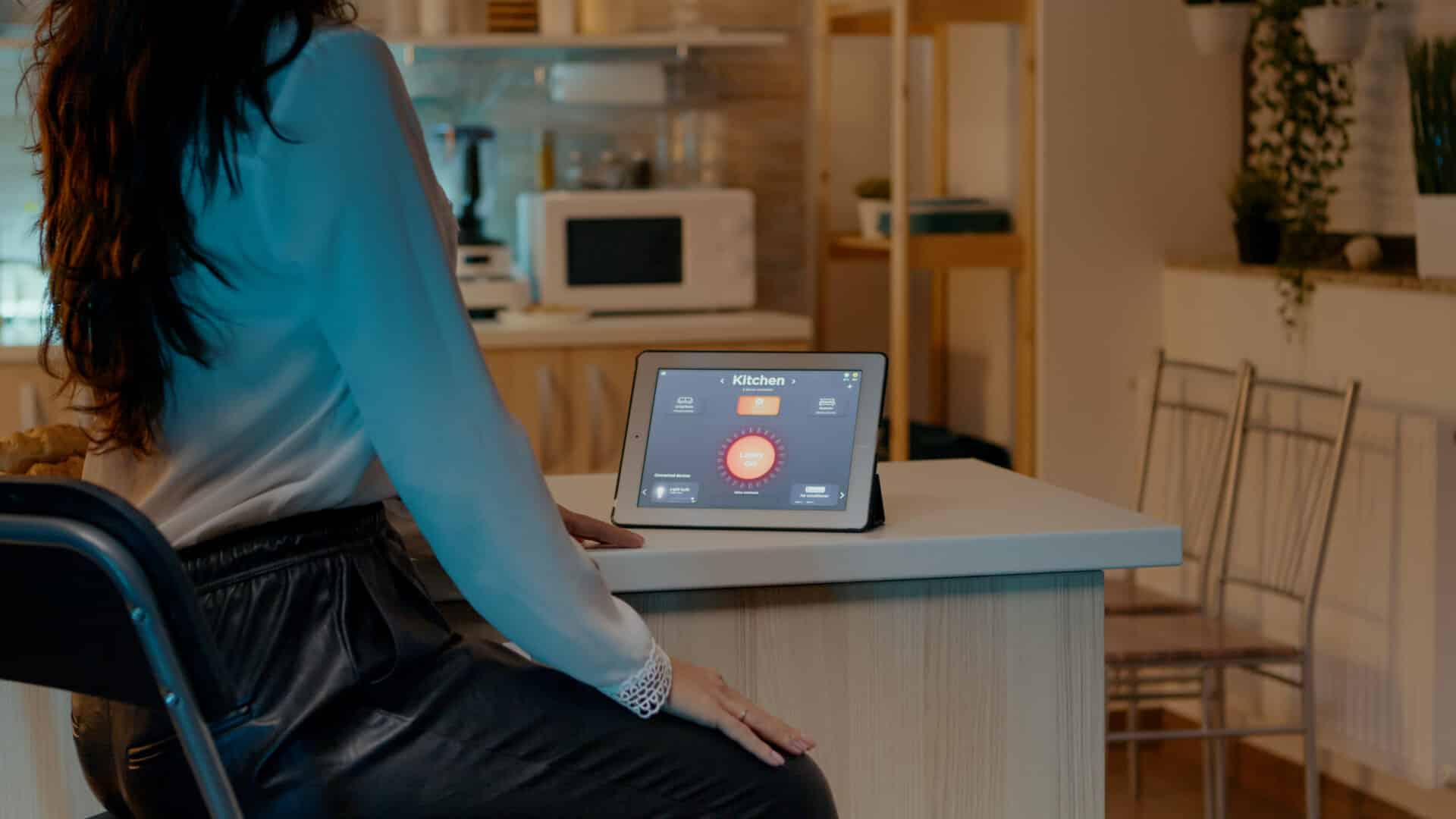 Como Evitar Prejuízos com Equipamentos Eletrônicos: Soluções Inteligentes para Proteção Energética